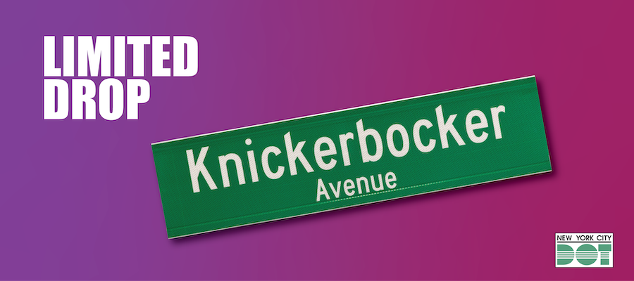 Green and white street sign of Knickerbocker Avenue.