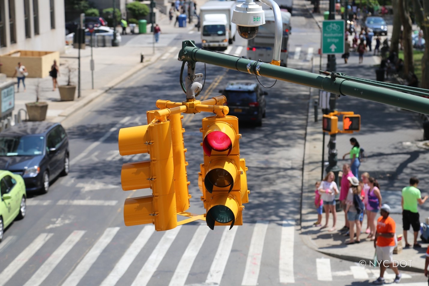 Image of red light in an intersection